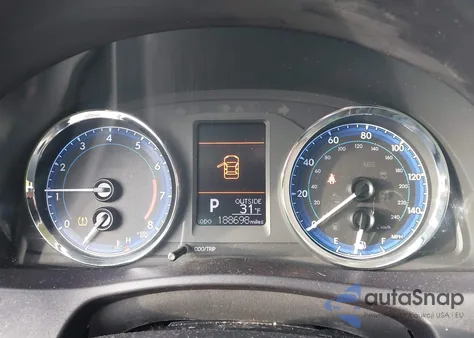 2018 Toyota Corolla Le z USA, uszkodzony, nr VIN 5YFBURHE6JP842172